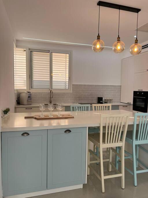 Luz Mansion ~ Lux & Comfy Villa Rishon Leziyyon Exterior photo